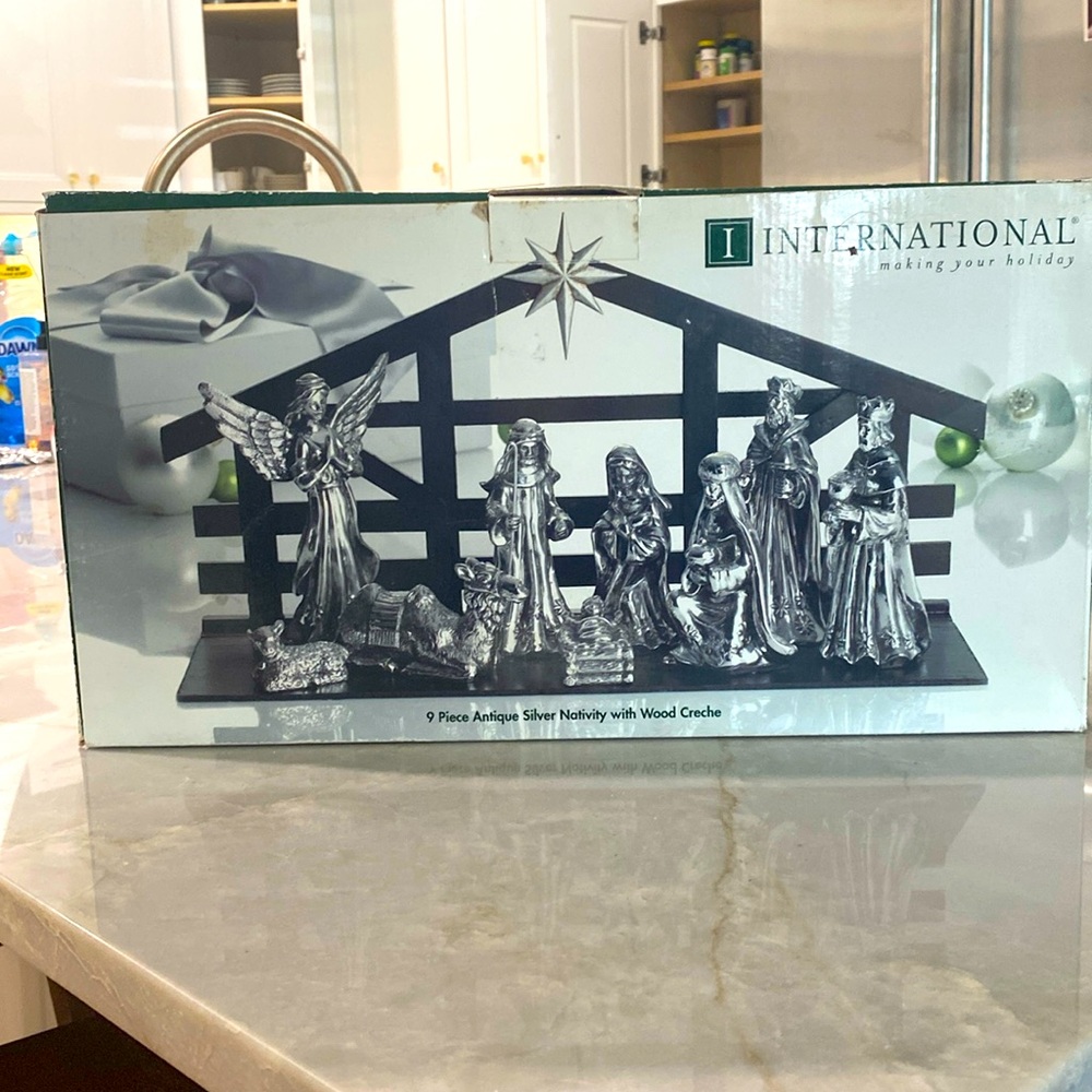 NIB International Antique Silver Nativity with Wood Creche